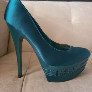 New Halston heels